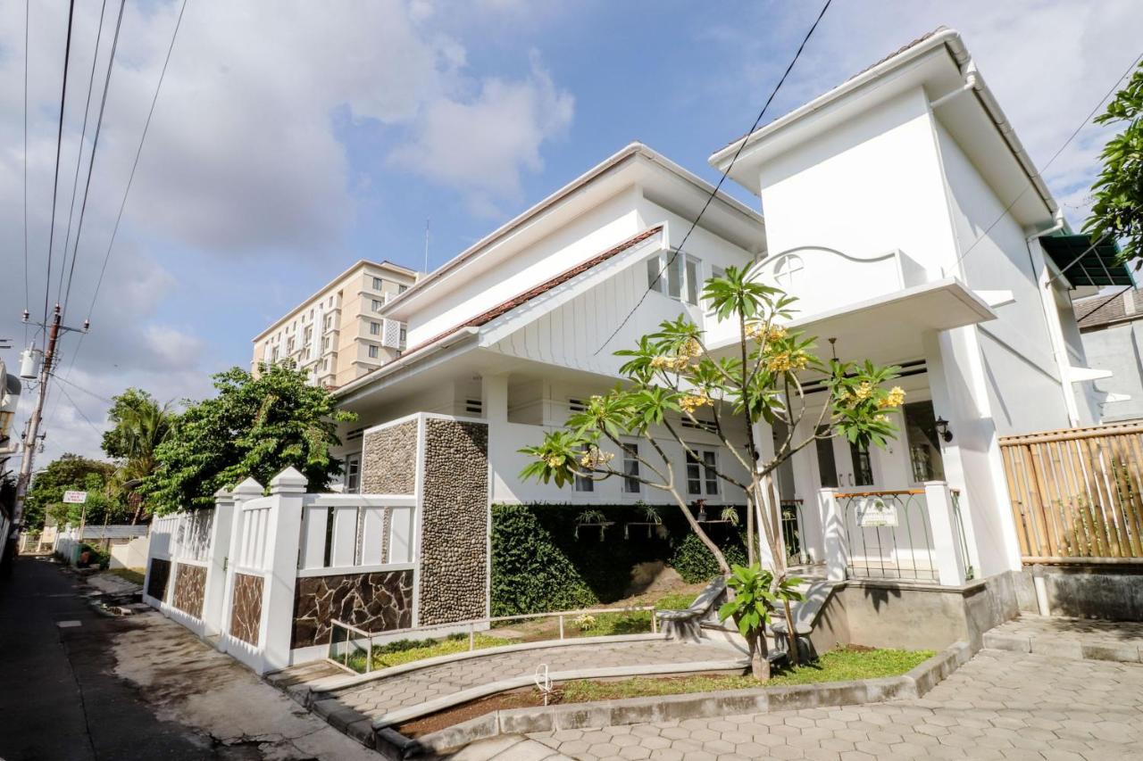 Palem Kipas Homestay Yogyakarta Exterior foto